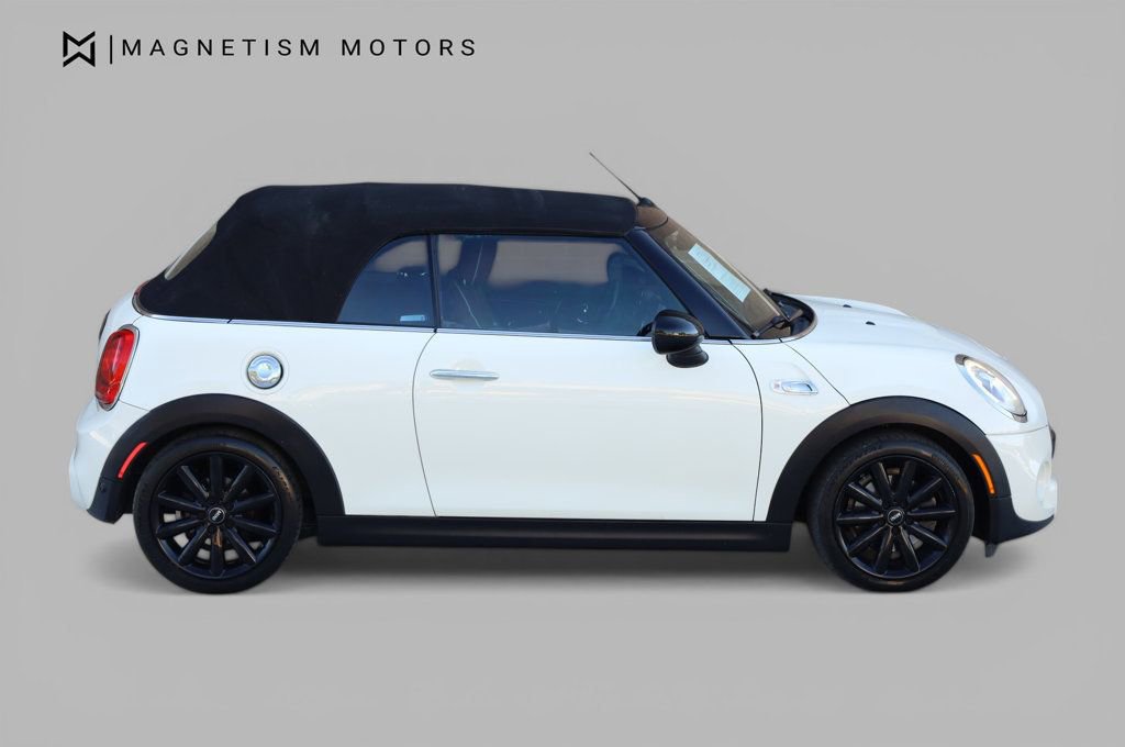 Used 2017 MINI Cooper S image 4