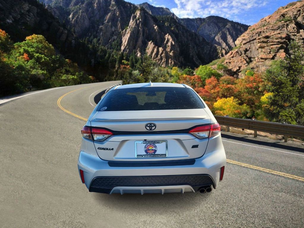 Used 2021 Toyota Corolla SE w/ Carpet Mat Package (TMS) image 4