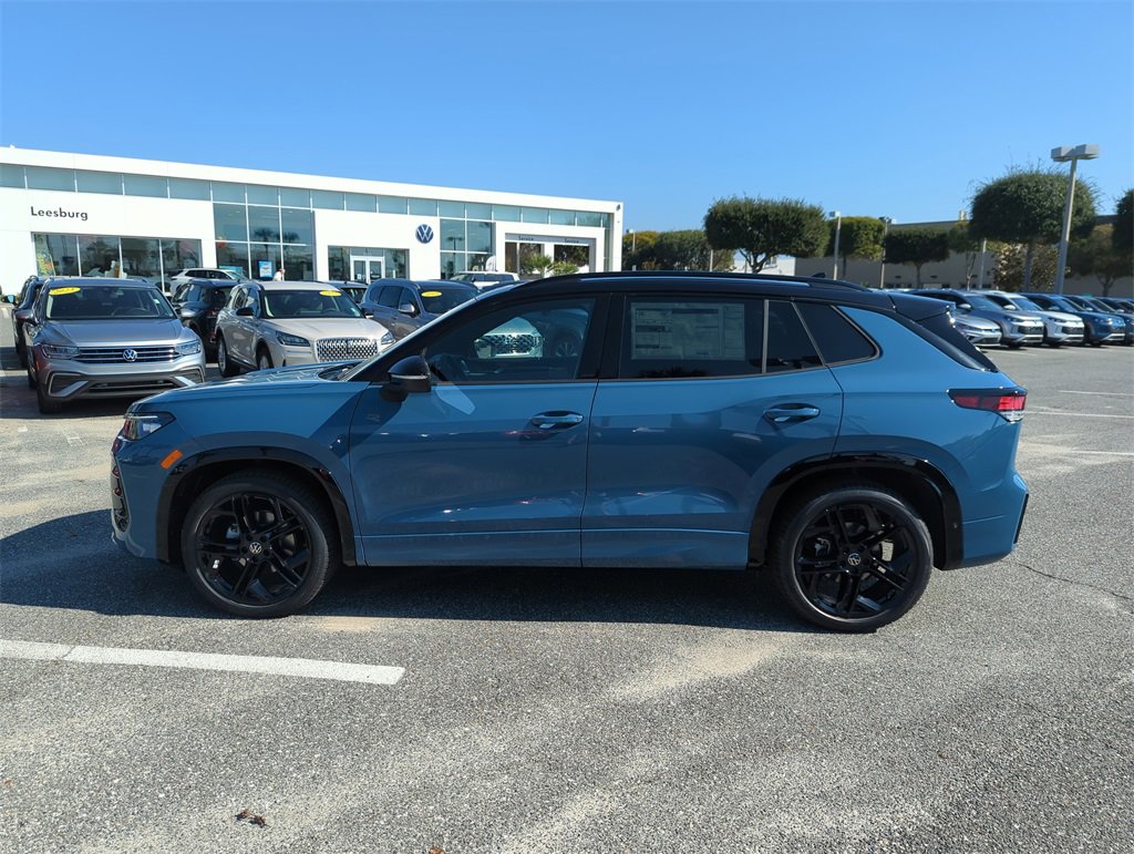 New 2026 Volkswagen Tiguan SE R-Line image 9