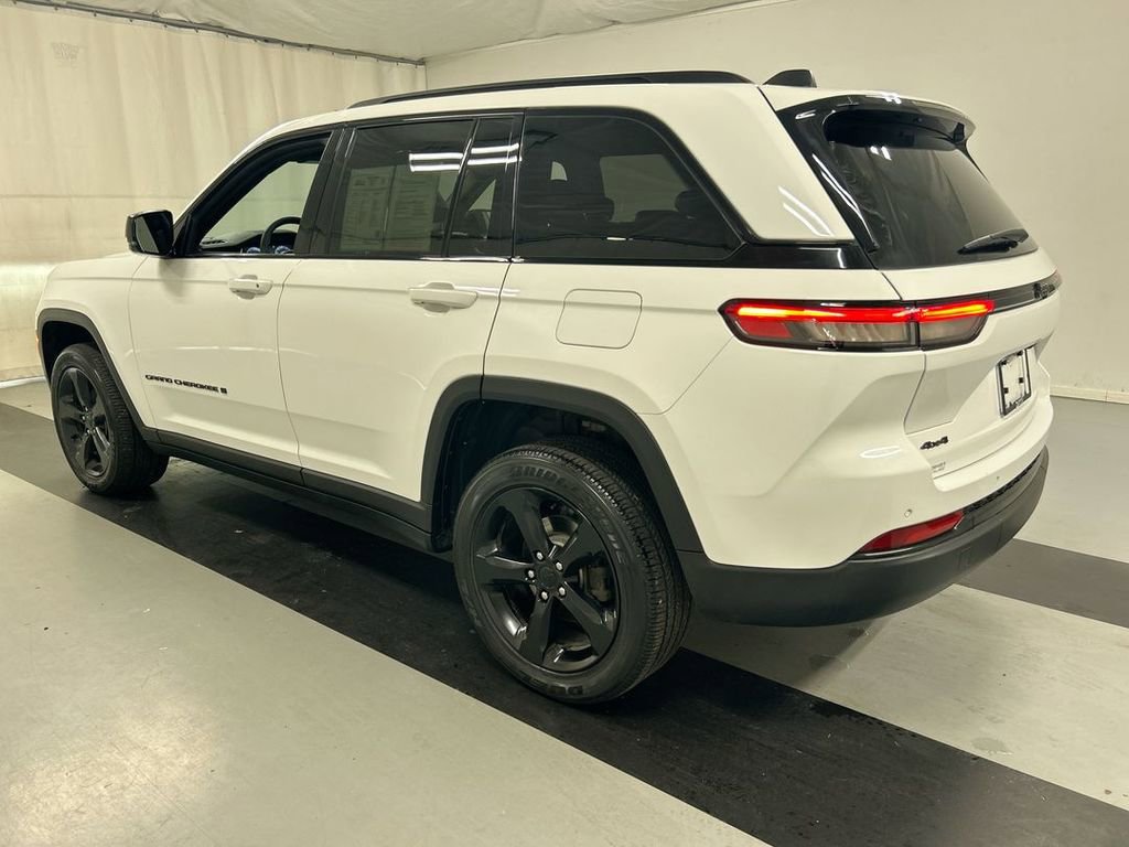 Certified 2023 Jeep Grand Cherokee Altitude image 6