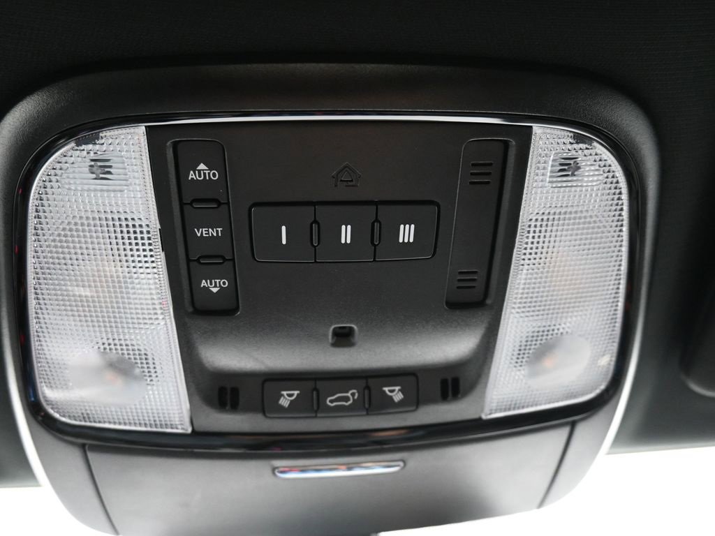 Certified 2024 Dodge Durango GT image 29