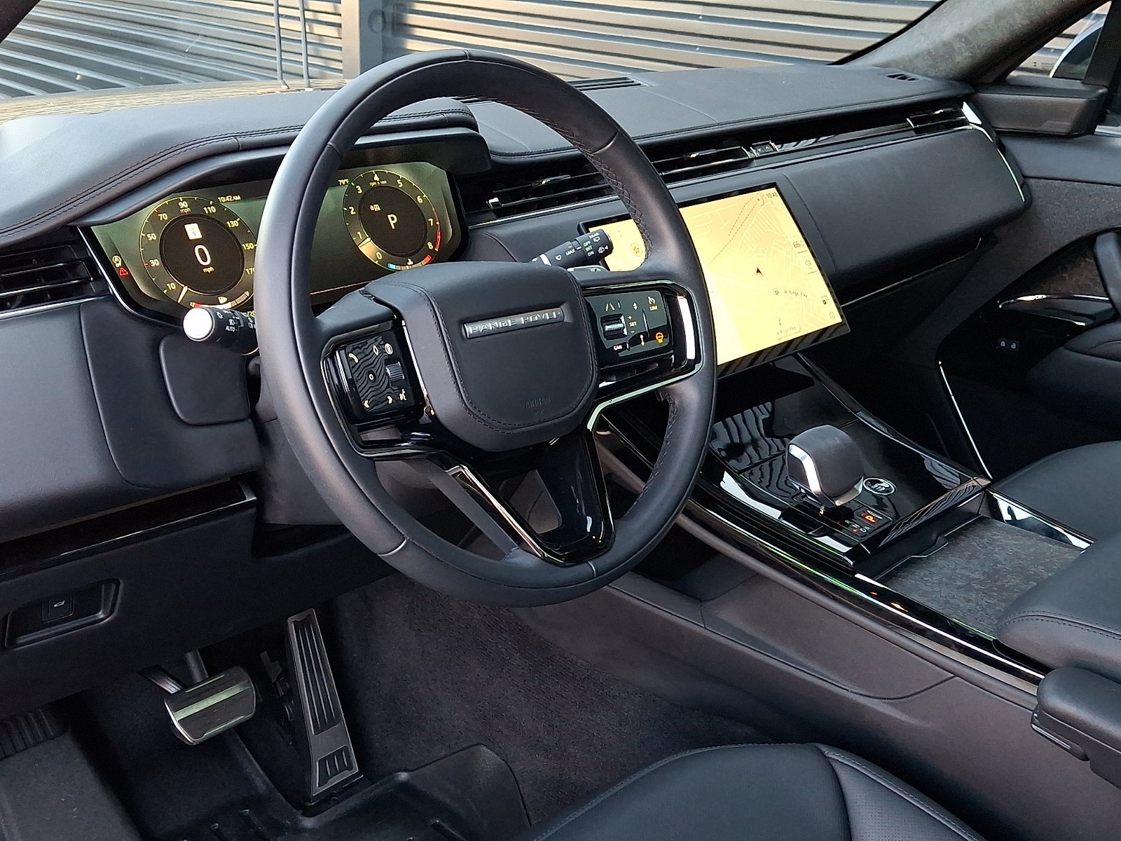 Used 2025 Land Rover Range Rover Sport Autobiography AWD/4WD image 4