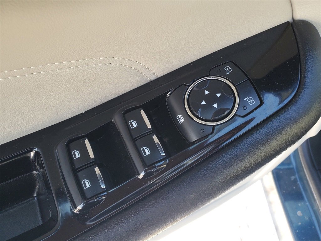 Used 2016 Ford Edge Titanium w/ Equipment Group 301A image 11