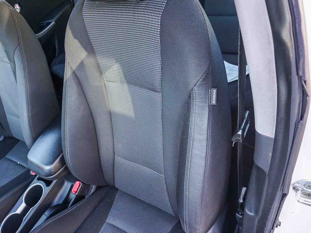 Used 2017 Hyundai Elantra GT image 20