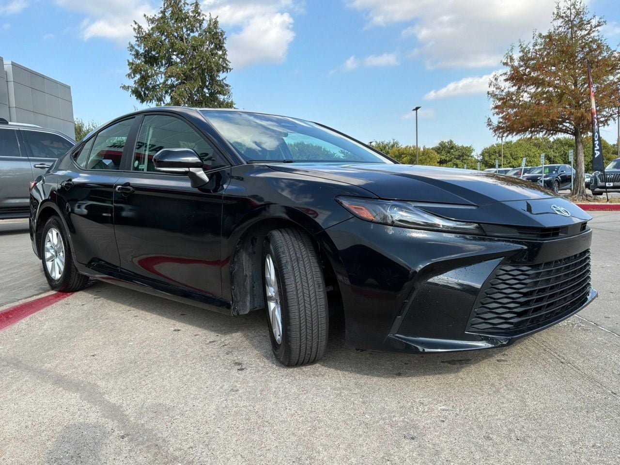 Used 2026 Toyota Camry LE FWD image 4