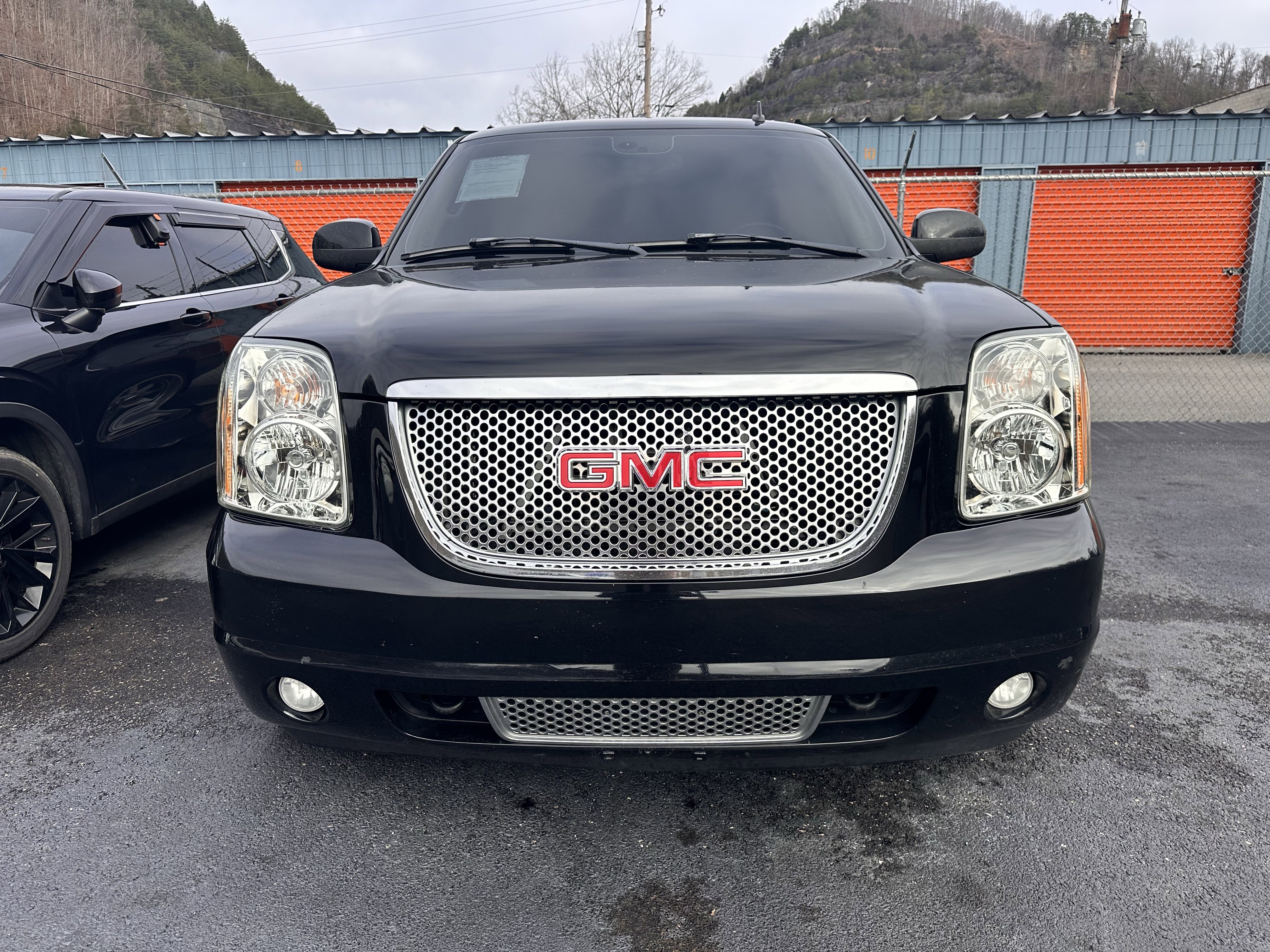 Used 2007 GMC Yukon Denali image 4