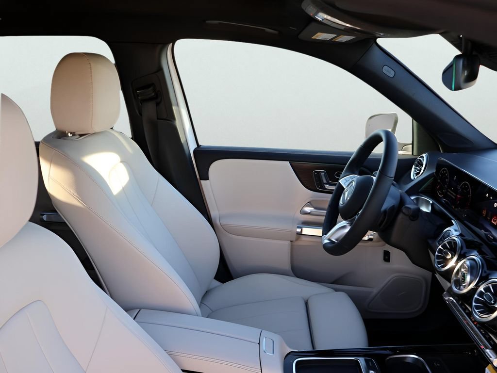 New 2026 Mercedes-Benz GLB 250 4MATIC image 10