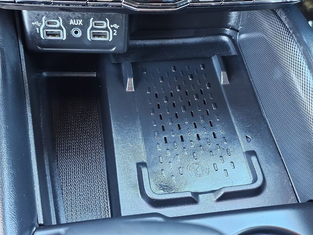 Used 2025 Dodge Durango GT image 33