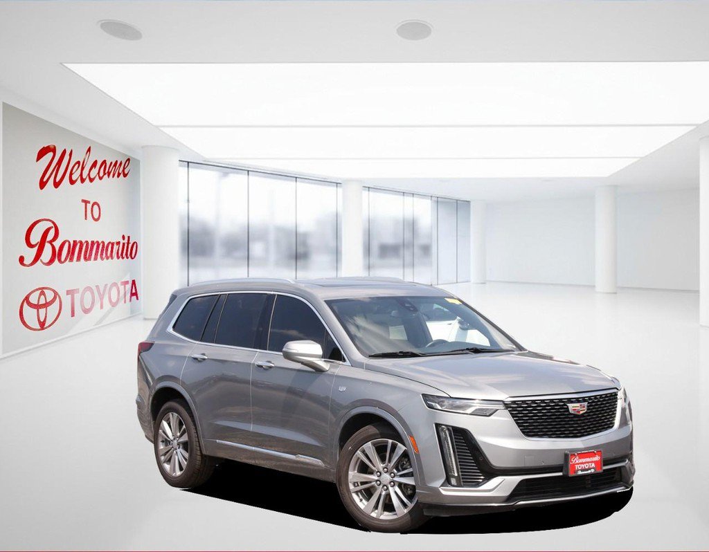 Used 2023 Cadillac XT6 Premium Luxury AWD/4WD image 2
