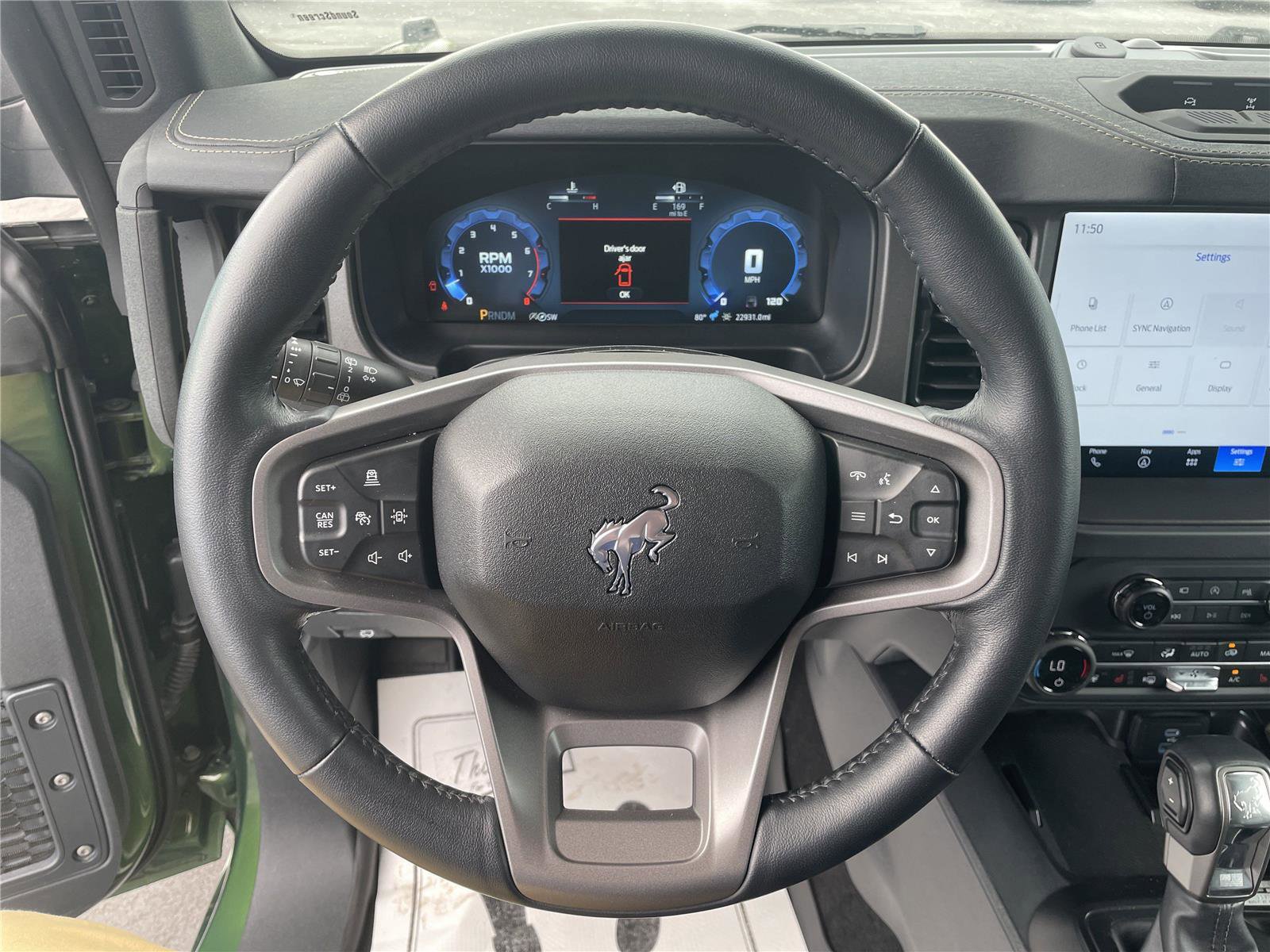 Used 2025 Ford Bronco Badlands image 14