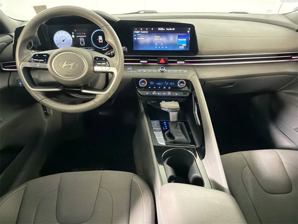 Used 2024 Hyundai Elantra SEL w/ Convenience Package image 23