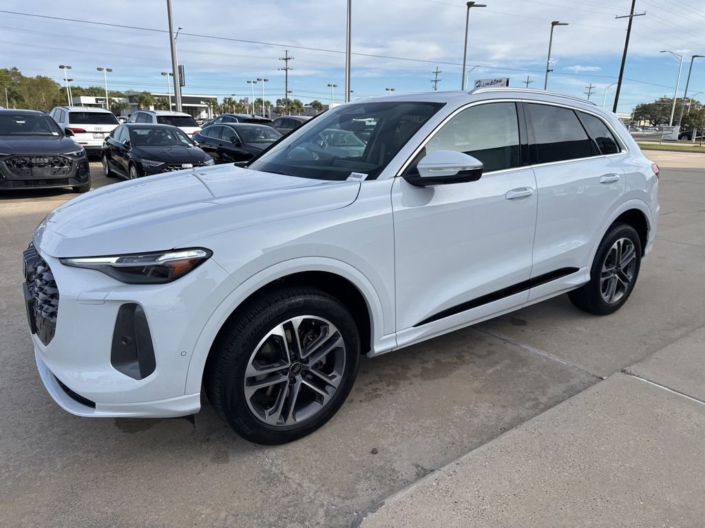 Used 2025 Audi Q5 2.0T Premium Plus w/ Premium Plus image 5