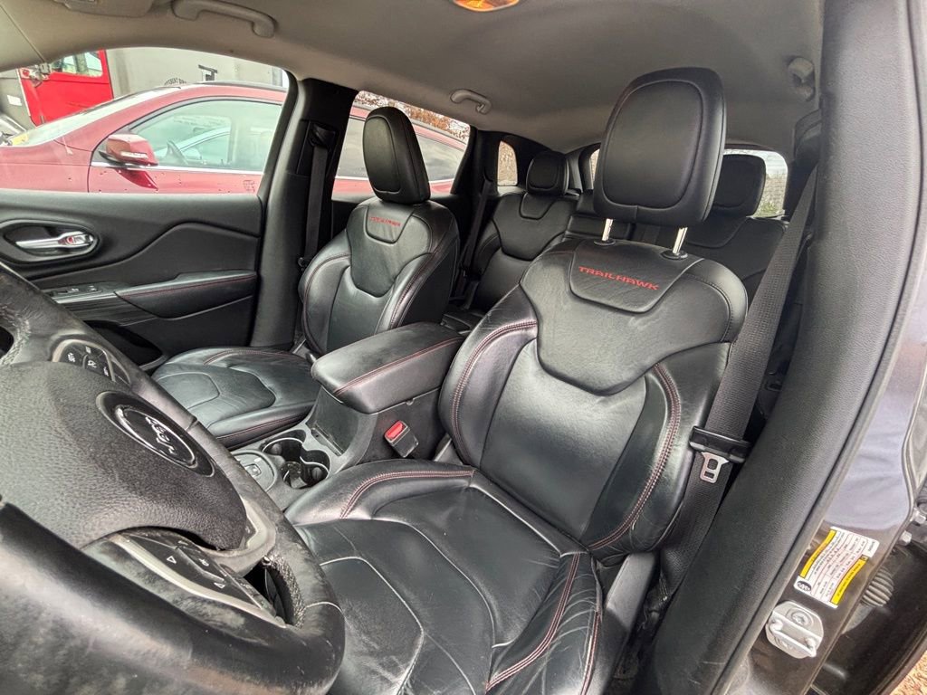 Used 2016 Jeep Cherokee Trailhawk w/ Leather Interior Group image 11