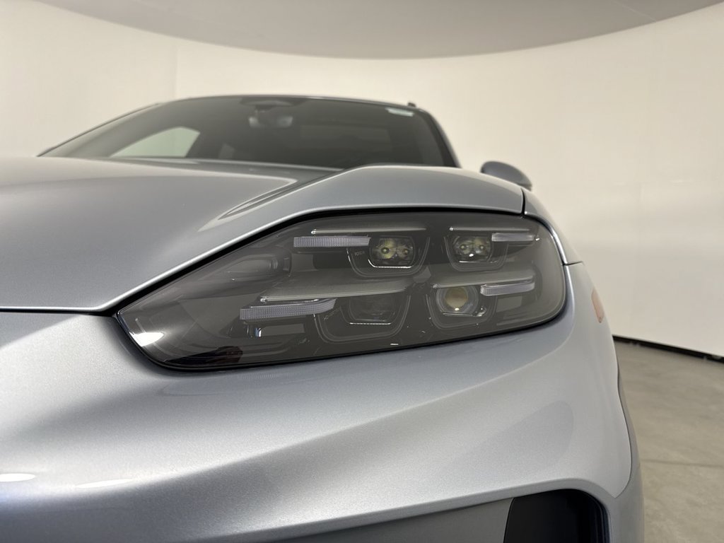 New 2026 Porsche Cayenne Electric AWD/4WD image 11