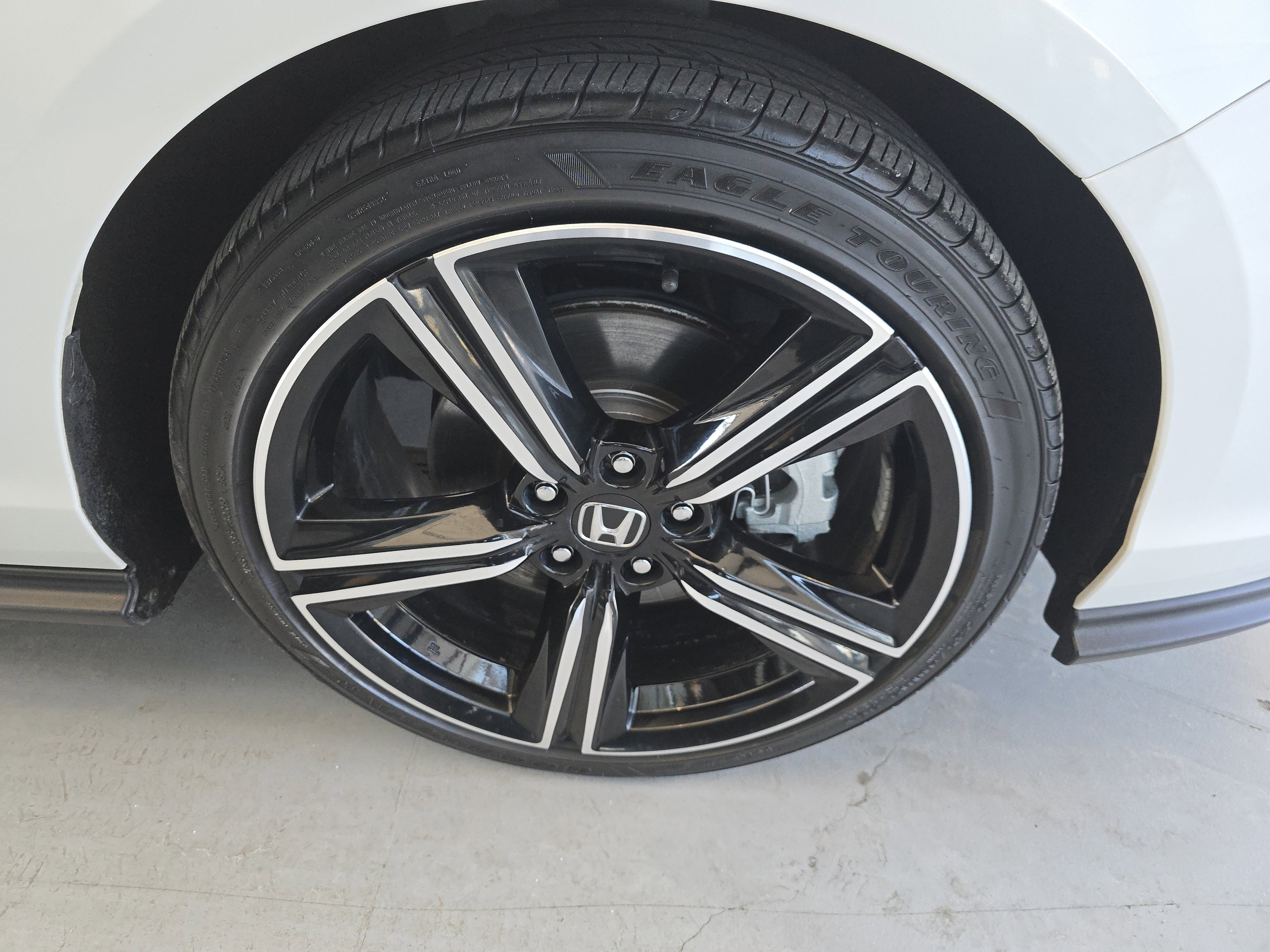 Used 2024 Honda Accord Sport image 11