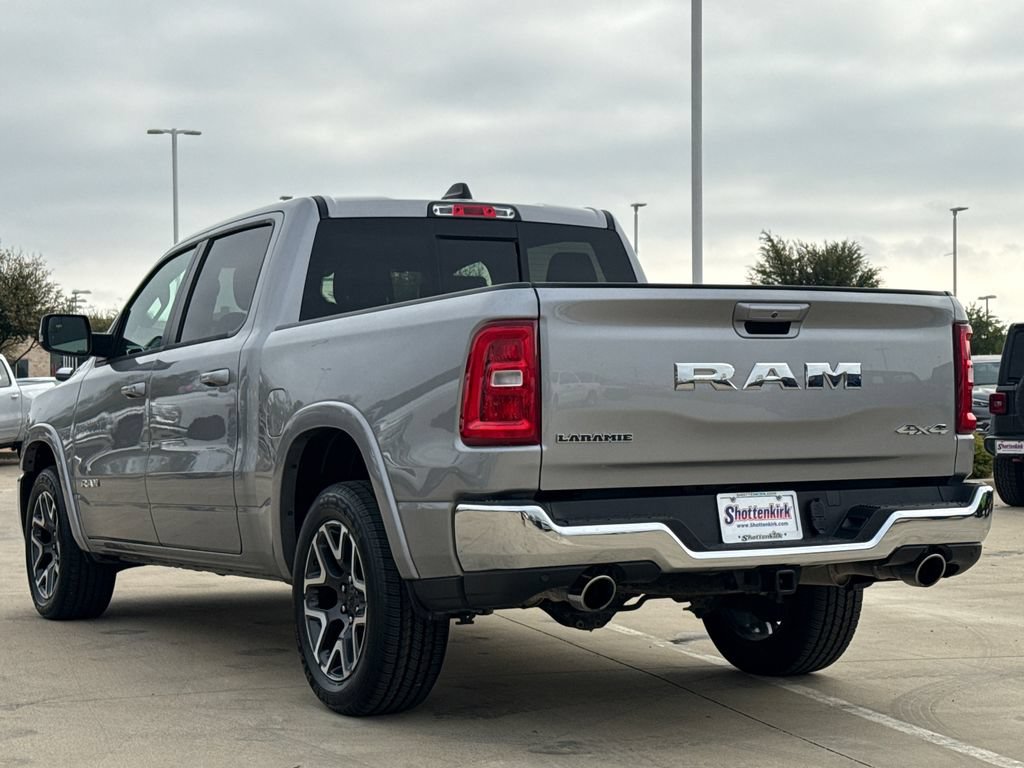 Used 2025 RAM 1500 Laramie AWD/4WD image 7