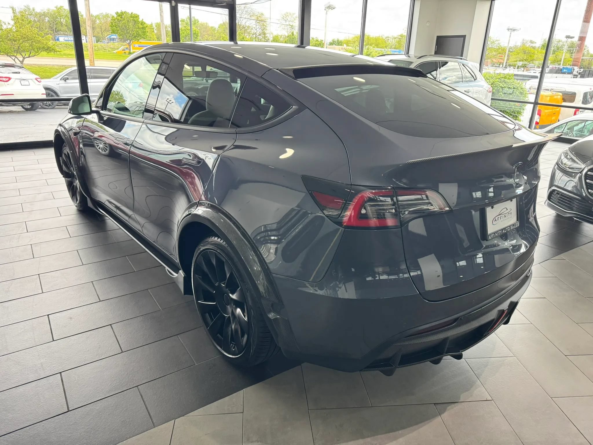 Used 2021 Tesla Model Y Long Range AWD/4WD image 6