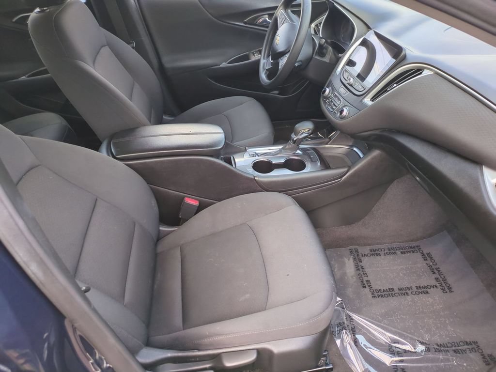 Used 2022 Chevrolet Malibu LT FWD image 32