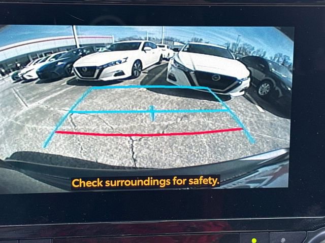 Used 2024 Toyota Highlander LE image 33