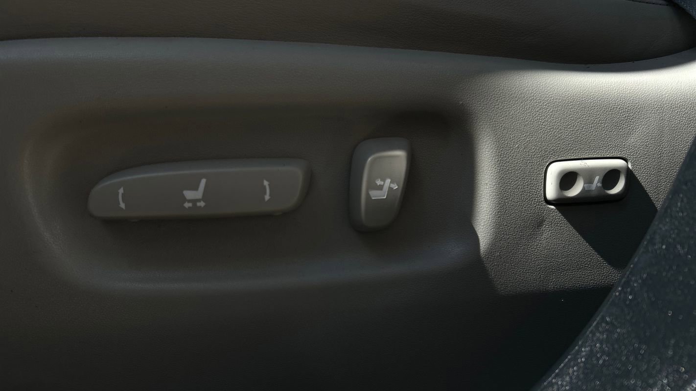 Used 2012 Lexus RX 450h AWD w/ Premium Pkg image 37