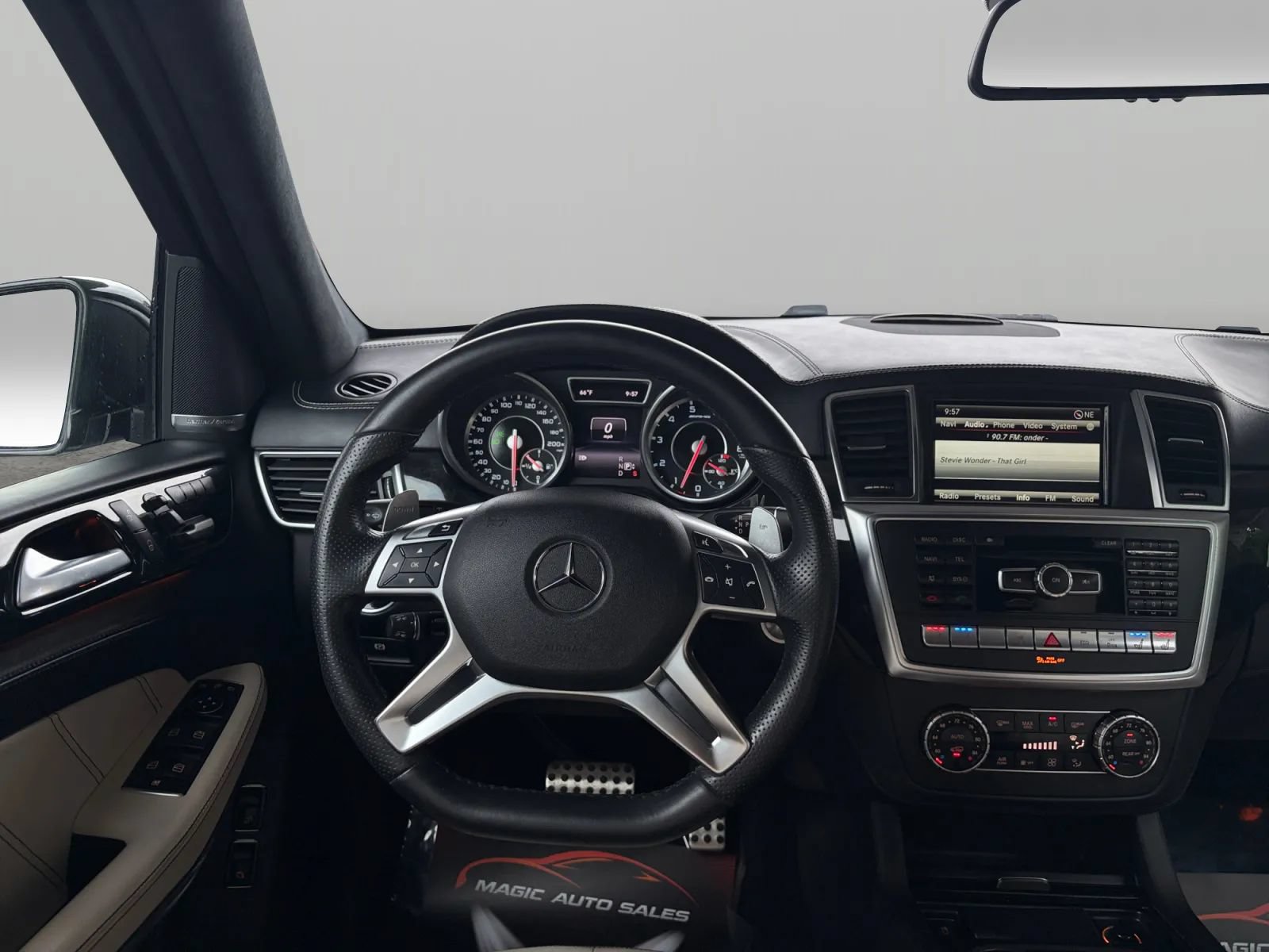 Used 2014 Mercedes-Benz GL 63 AMG 4MATIC image 28