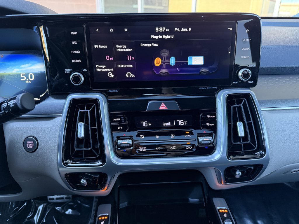 Used 2023 Kia Sorento SX Prestige image 24