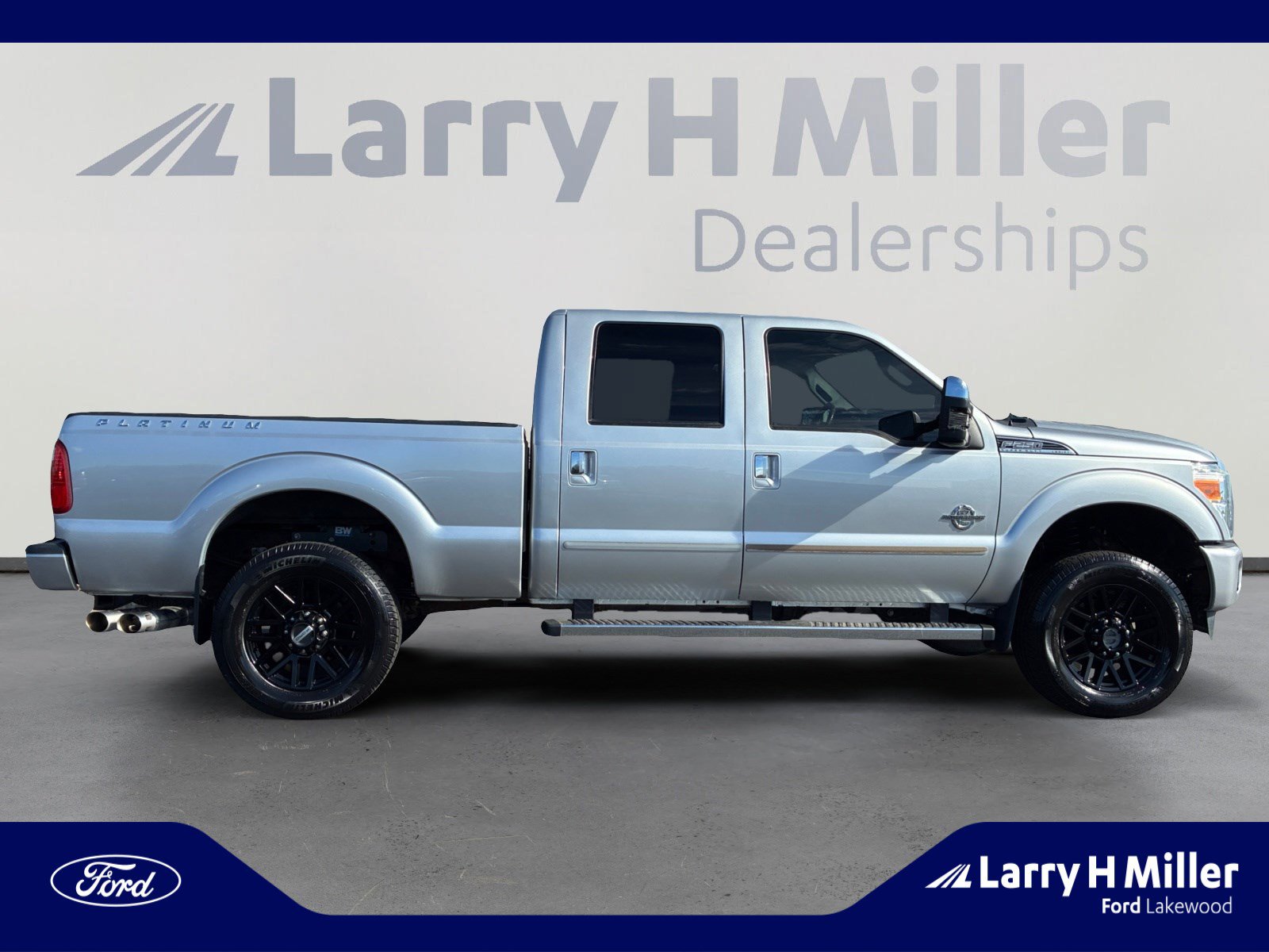 Used 2016 Ford F250 Platinum w/ FX4 Off-Road Package image 6