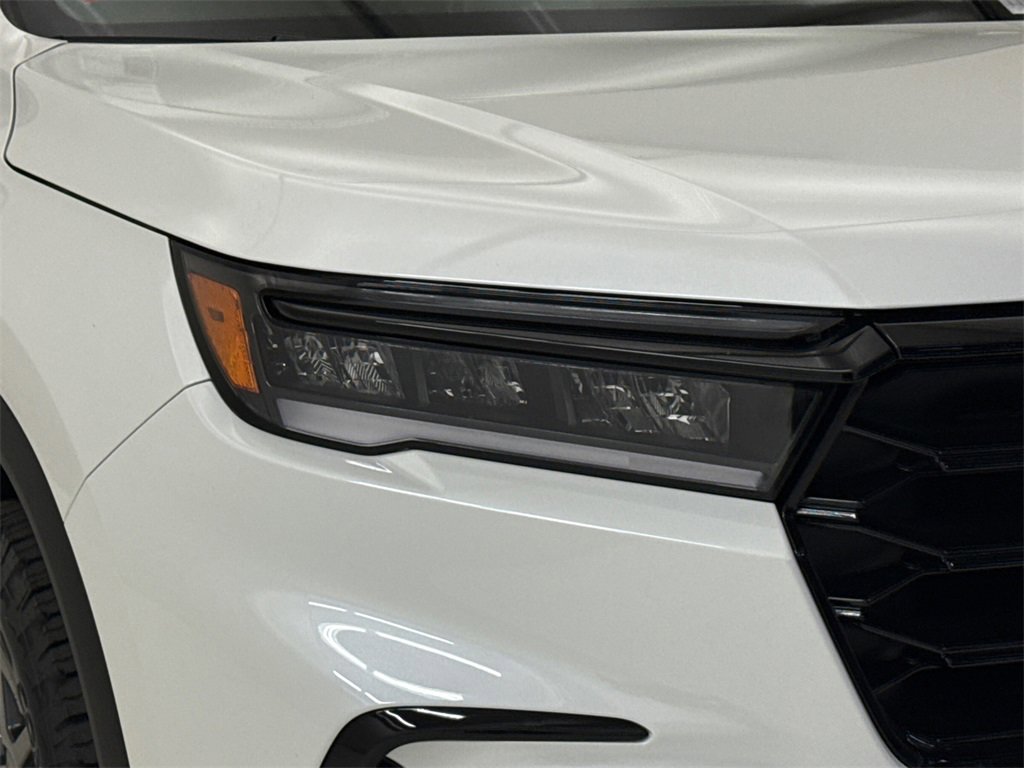 New 2025 Honda Pilot TrailSport image 5