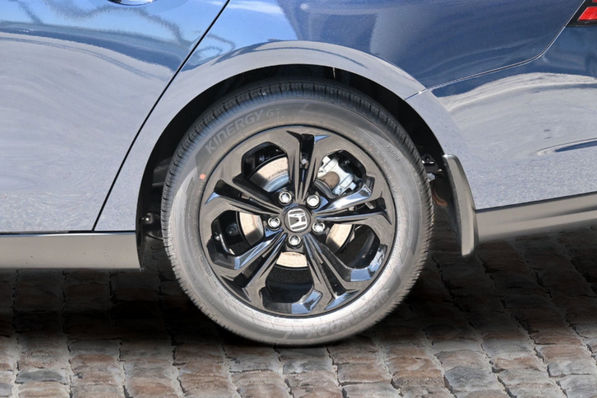 New 2025 Honda Accord SE image 35