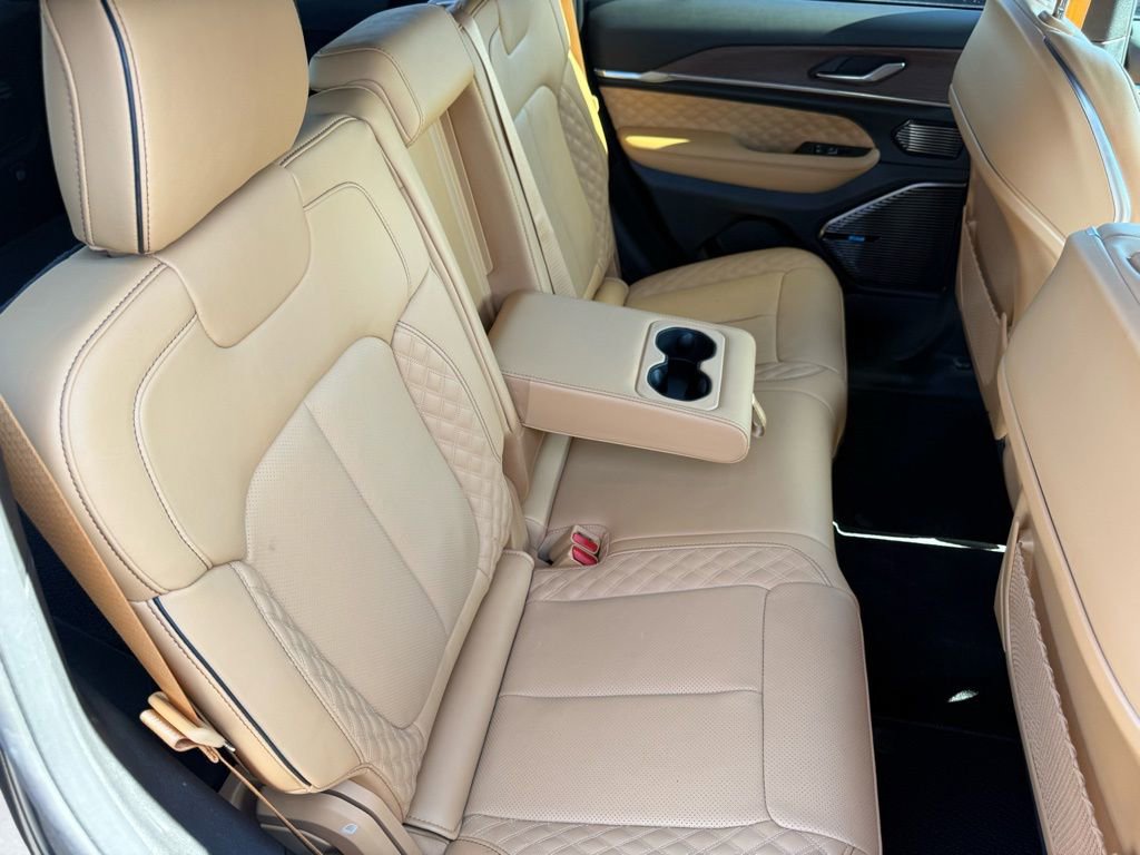 New 2025 Jeep Grand Cherokee Summit w/ High Altitude Package AWD/4WD image 18