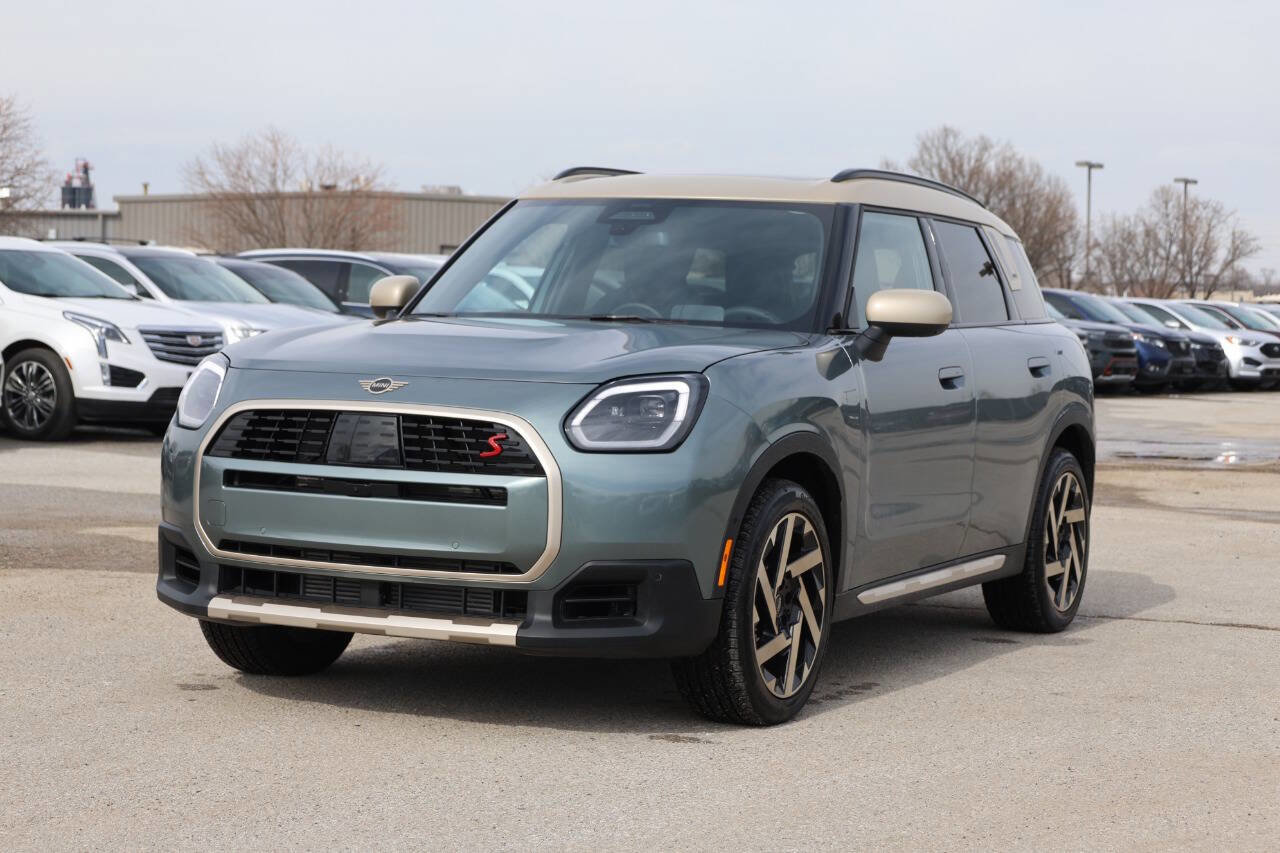 Used 2025 MINI Cooper Countryman S w/ Comfort Package Max image 6