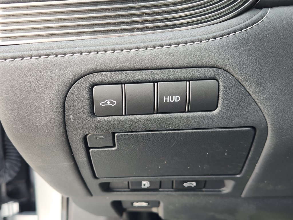 Certified 2023 Lexus LS 500 w/ Luxury Package RWD image 21