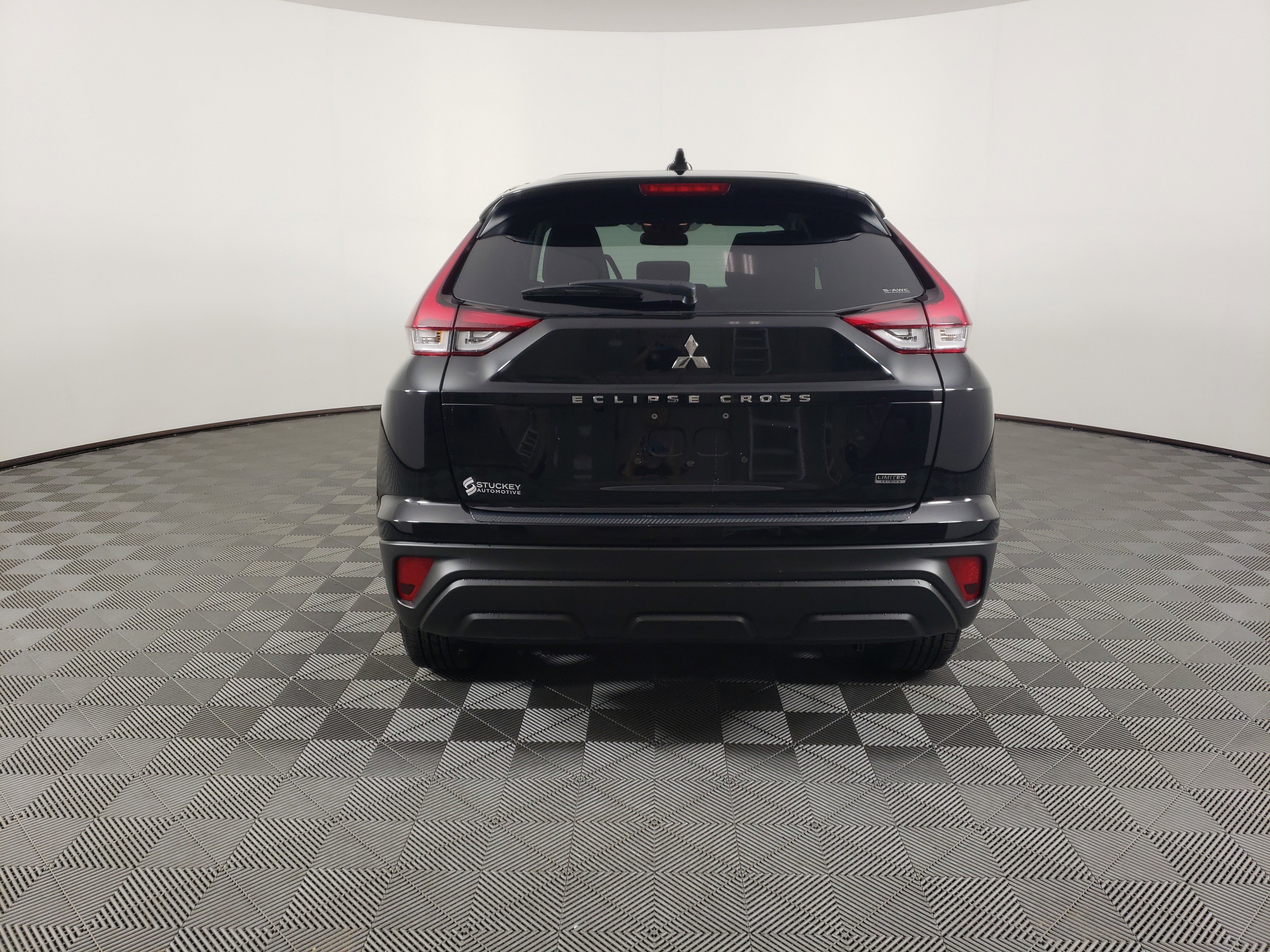 New 2025 Mitsubishi Eclipse Cross LE image 4