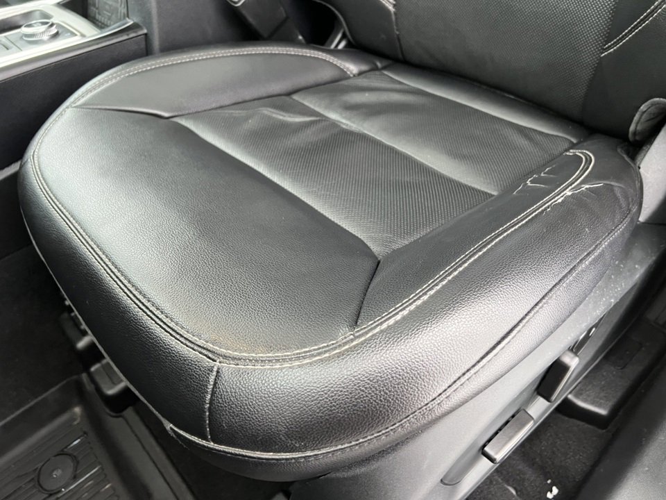 Certified 2021 Ford Explorer Limited w/ Hybrid Equipment Group 310A image 12