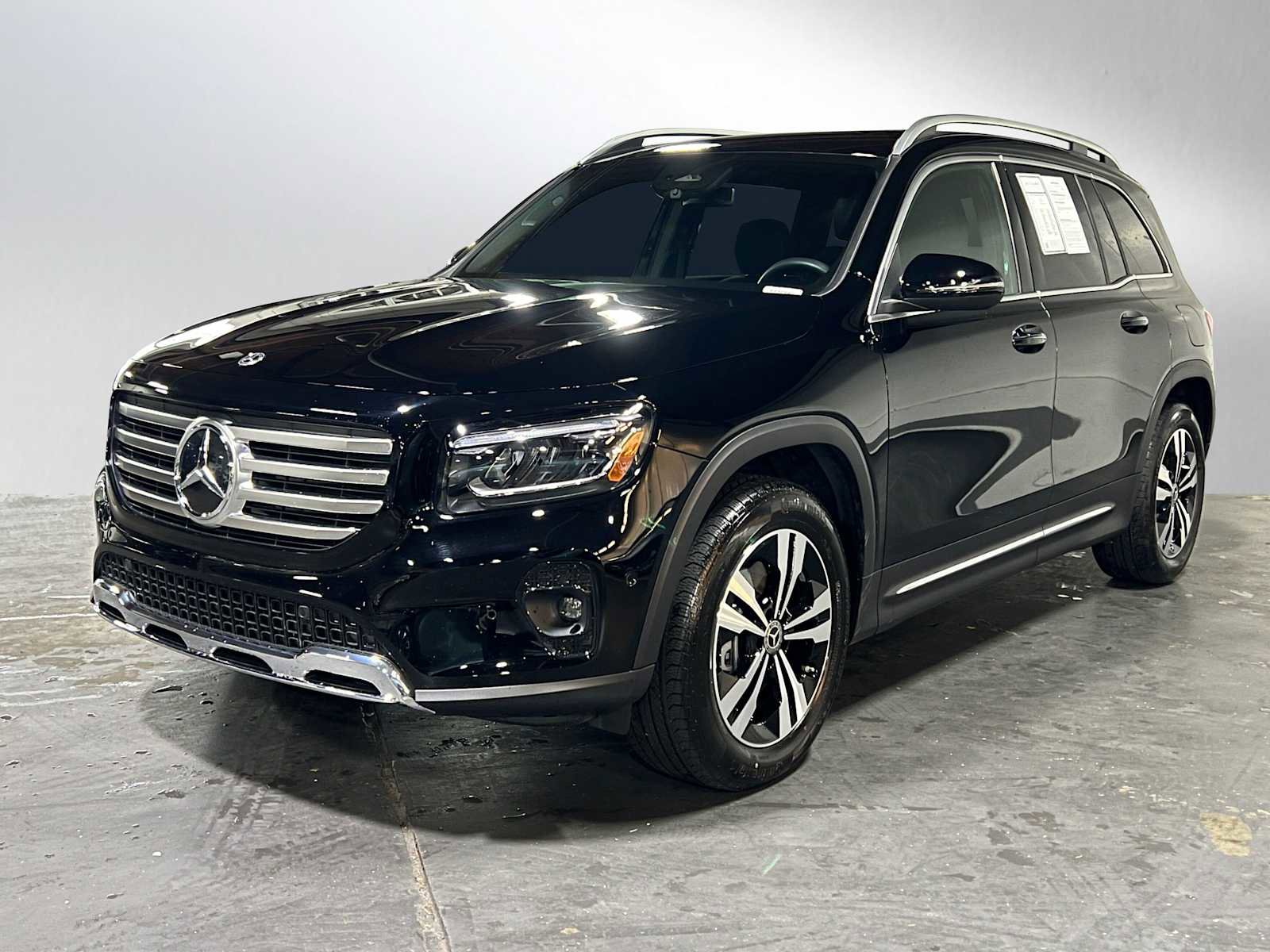 Certified 2025 Mercedes-Benz GLB 250 4MATIC image 7