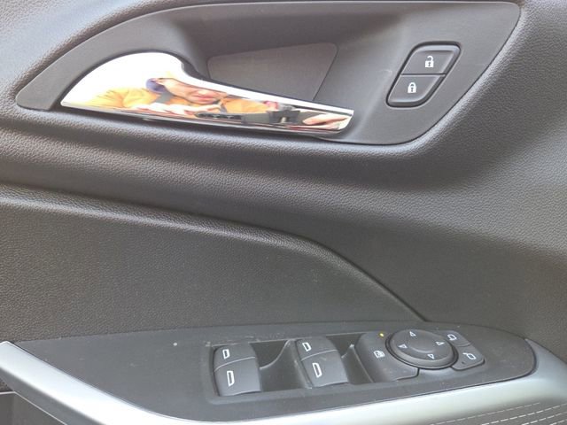 New 2026 Chevrolet Trax RS w/ Sunroof Package image 26