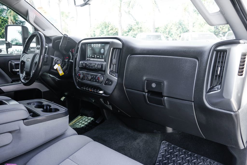 Used 2018 Chevrolet Silverado 2500 LT w/ Custom Sport Edition image 39