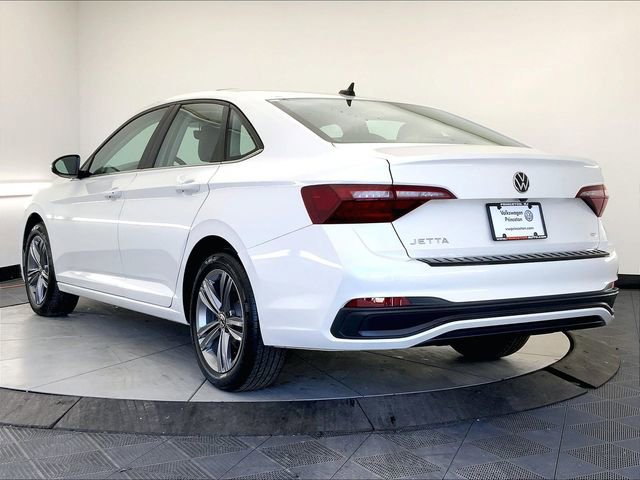 Used 2023 Volkswagen Jetta SE w/ Panoramic Sunroof Package image 12