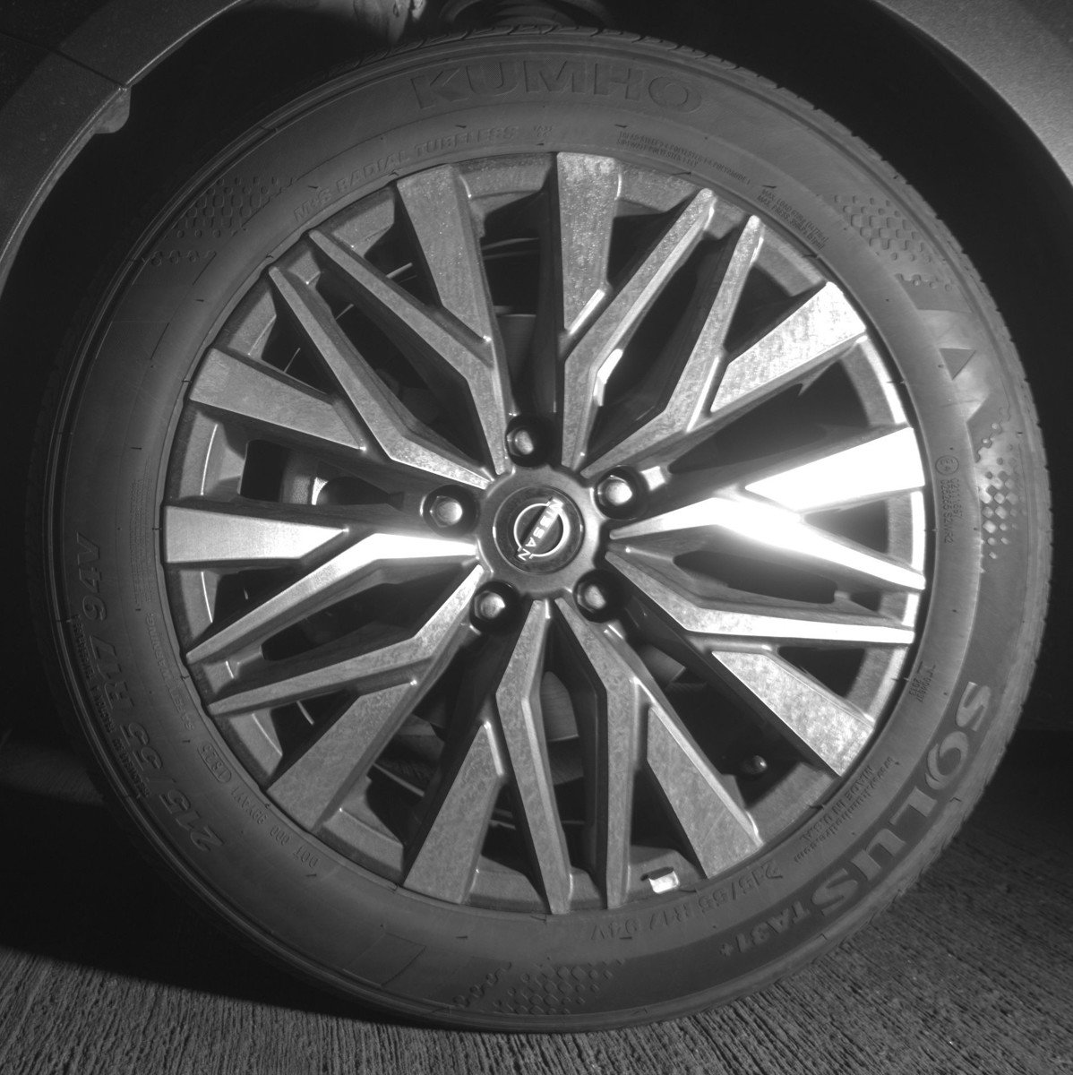 Used 2025 Nissan Altima 2.5 SV FWD image 12