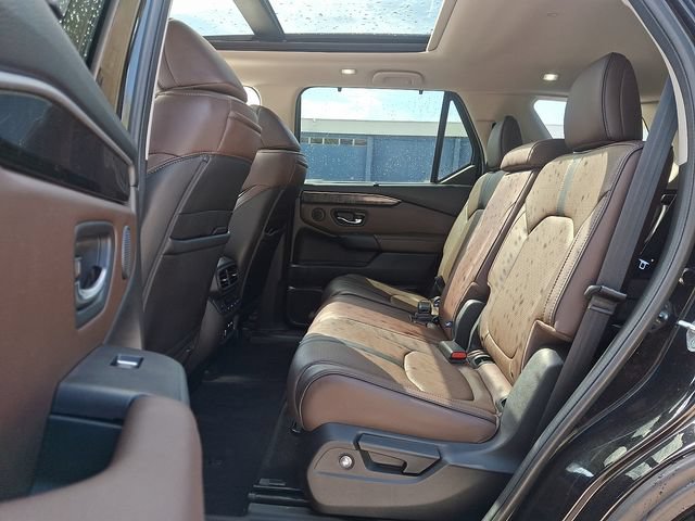 Used 2023 Honda Pilot Elite image 12