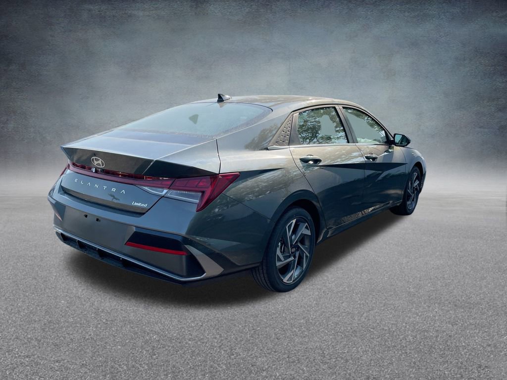 New 2025 Hyundai Elantra Limited image 31