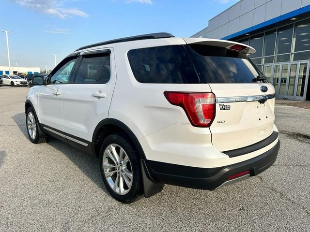 Used 2019 Ford Explorer XLT w/ Equipment Group 202A image 3