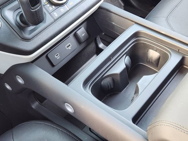 Used 2024 Land Rover Defender 130 S image 18