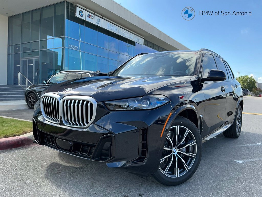 New 2026 BMW X5 xDrive40i w/ M Sport Package AWD/4WD image 1