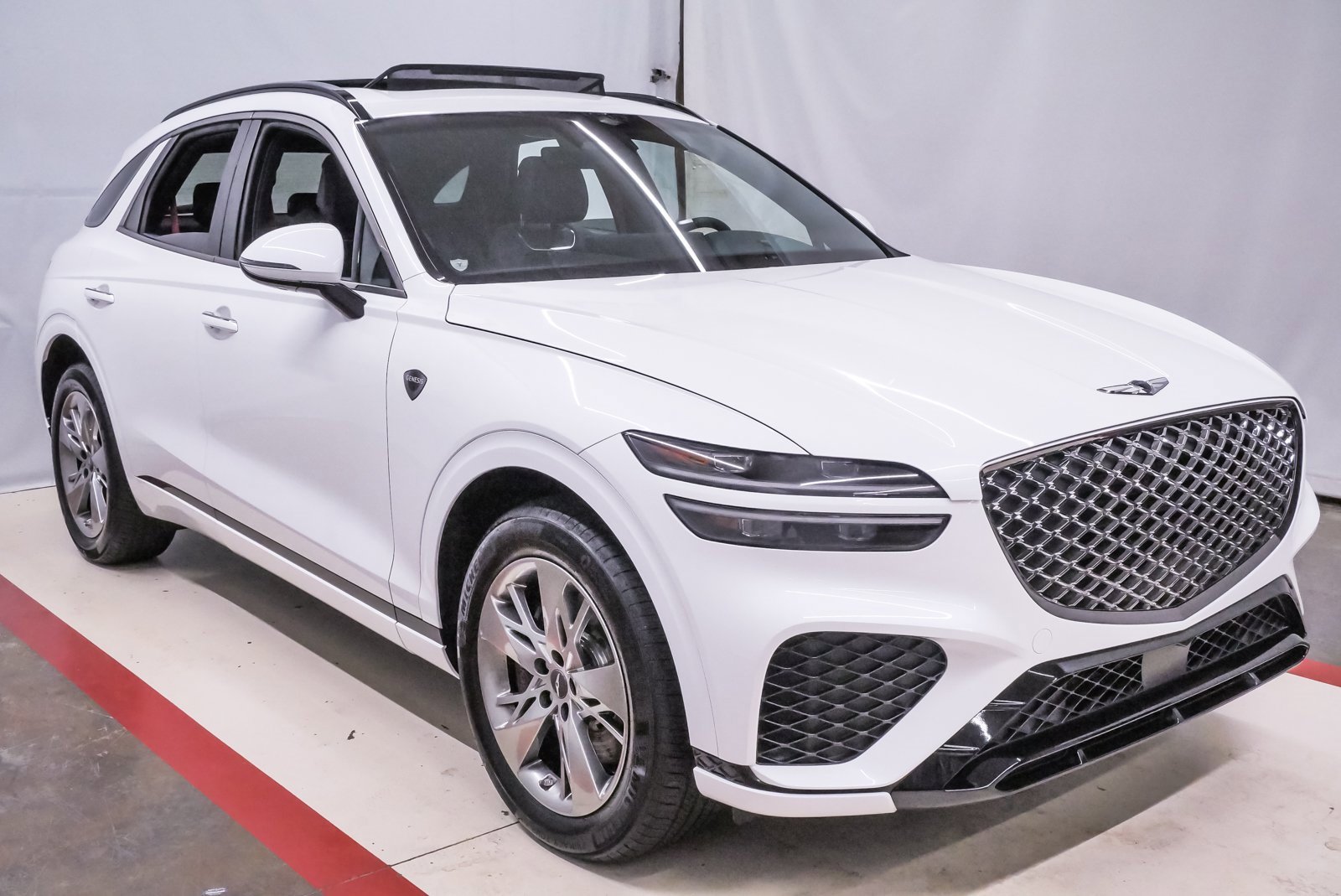 Certified 2025 Genesis GV70 3.5T Sport image 5