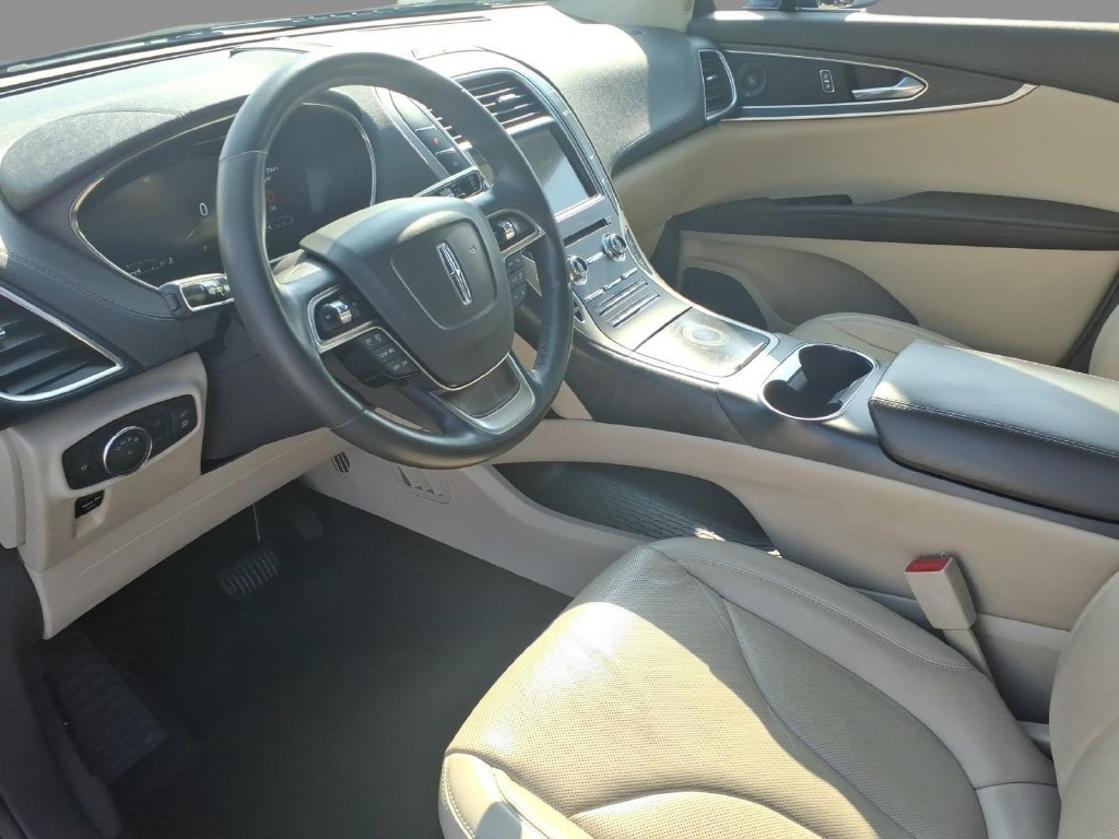 Used 2020 Lincoln Nautilus Reserve w/ Cargo Utility Package AWD/4WD image 3