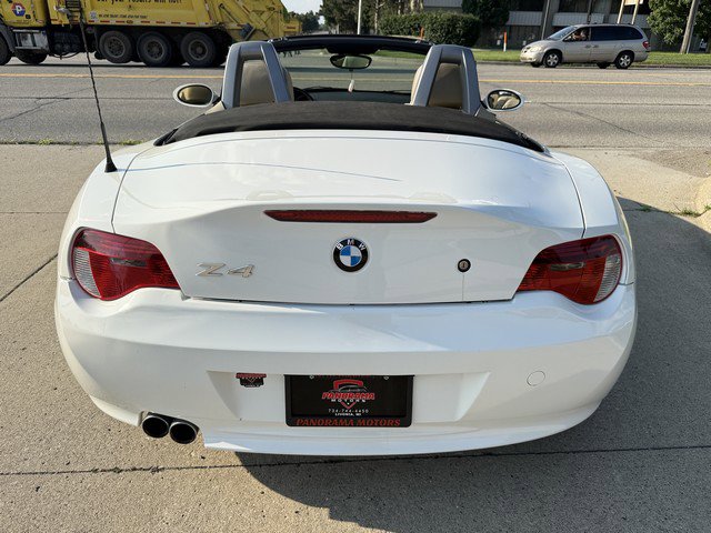 Used 2006 BMW Z4 3.0si image 6