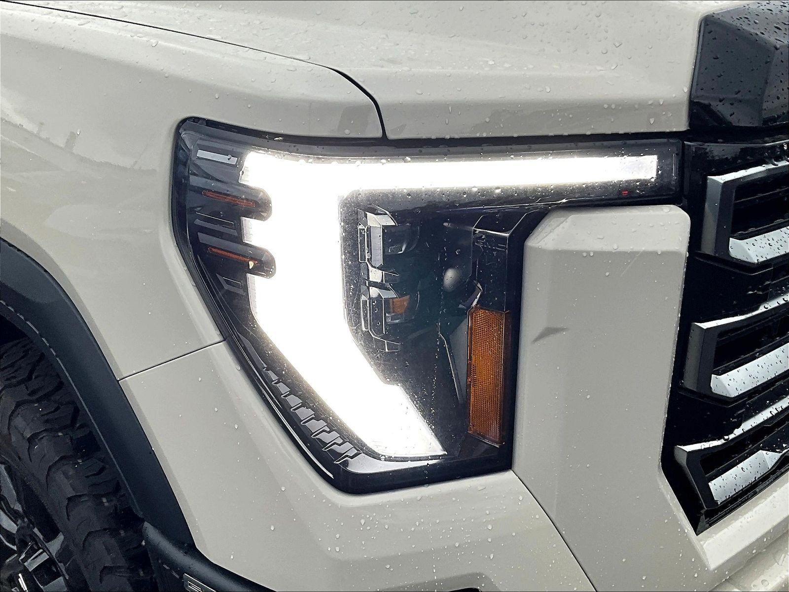 New 2026 GMC Sierra 2500 AT4 w/ AT4 Premium Plus Package AWD/4WD image 8
