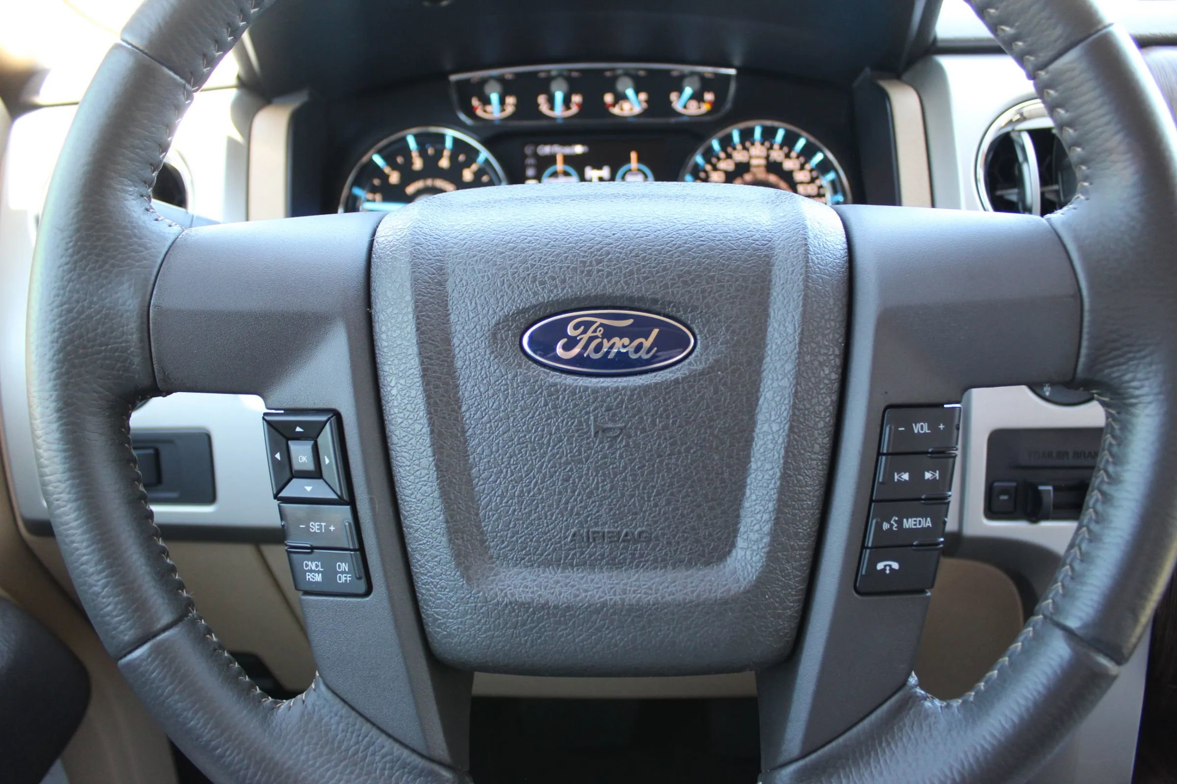 Used 2013 Ford F150 Lariat w/ Luxury Equipment Group image 17