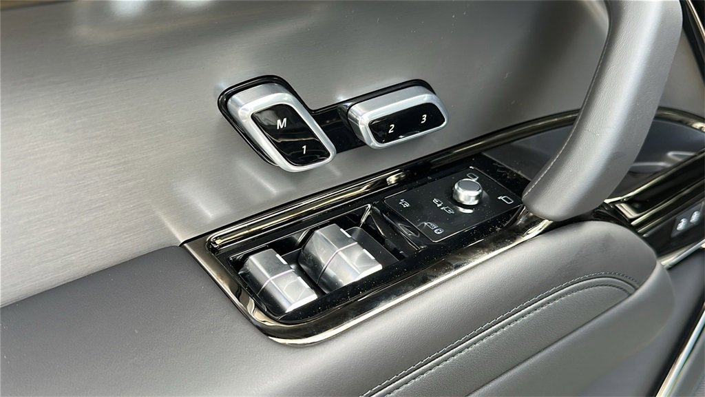 New 2025 Land Rover Range Rover Sport SE image 10